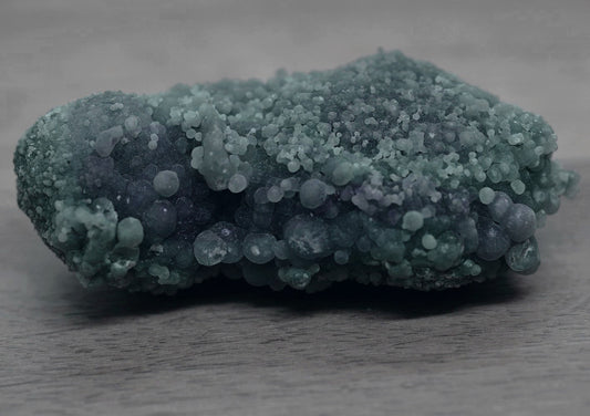 Calcédoine botryoïdale ou grappe verte et violette 214g