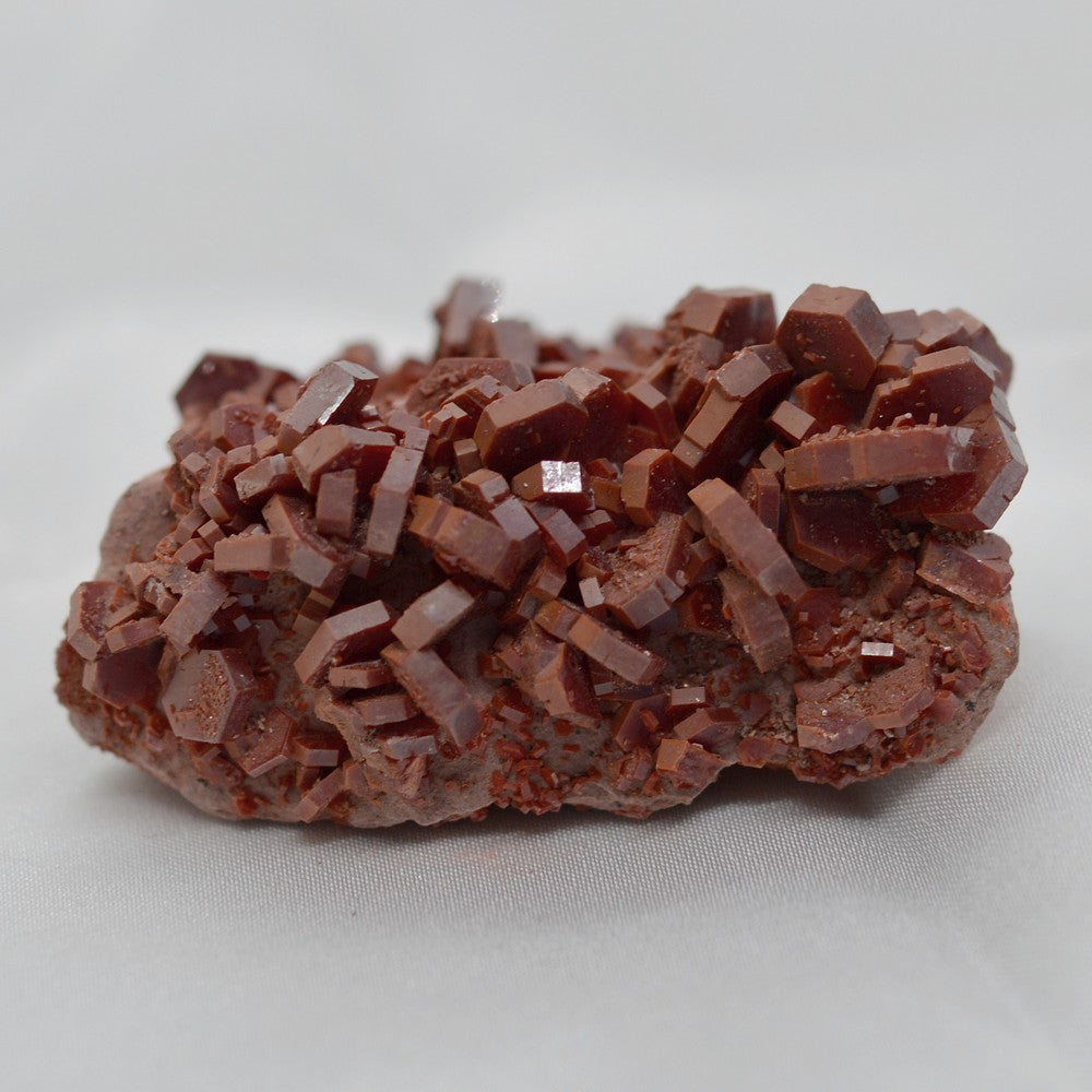 Amas de cristaux de vanadinite du Maroc de 72g