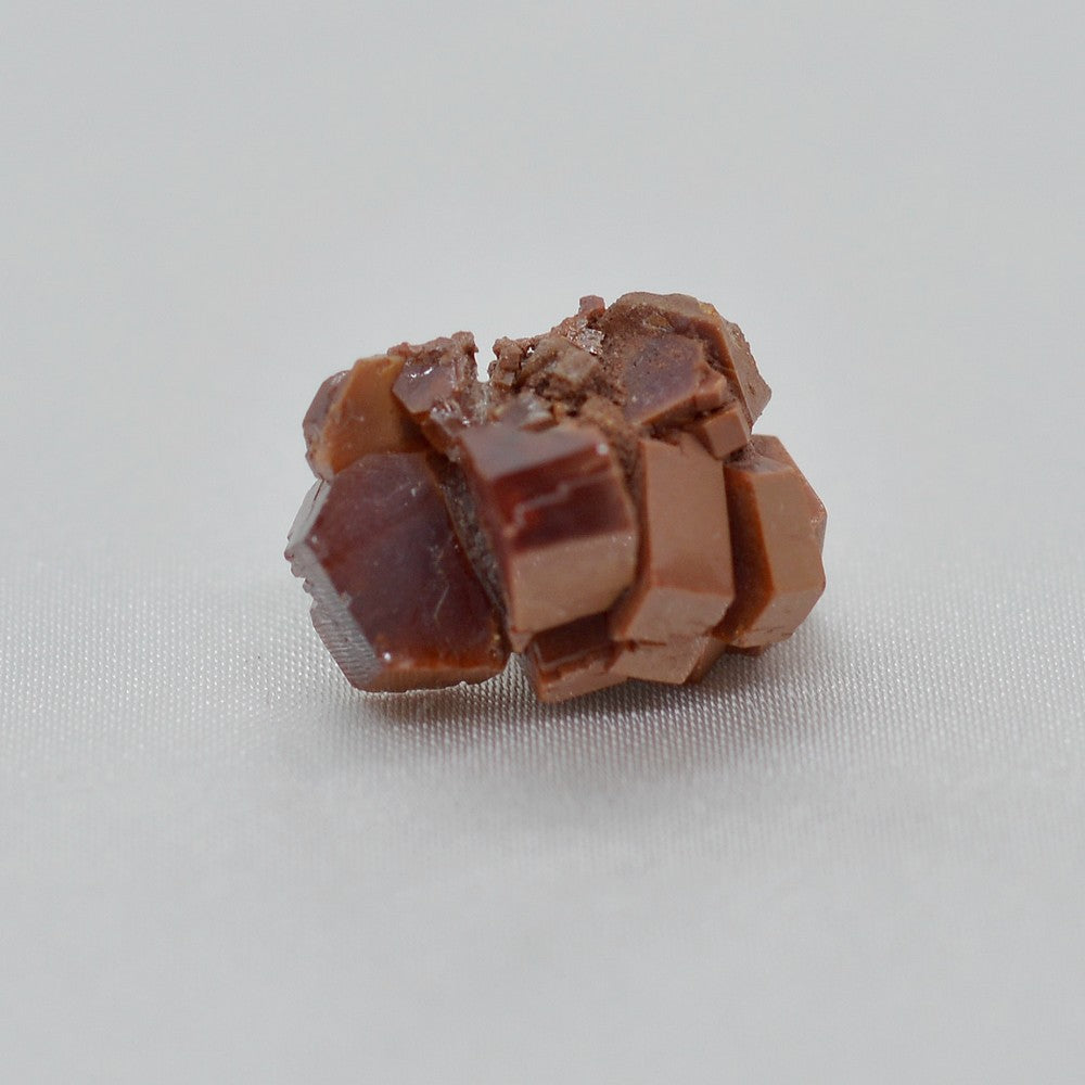 Amas de petits cristaux hexagonaux de vanadinite 7g de Mibladen