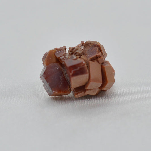 Amas de petits cristaux hexagonaux de vanadinite 7g de Mibladen