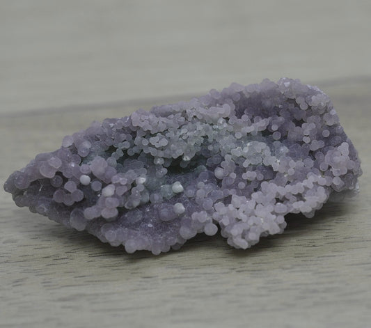 Calcédoine botryoïde violette et verte de 41g