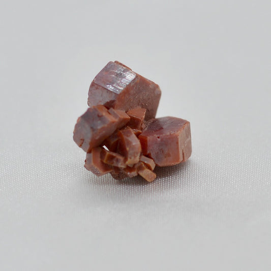 Cristaux de vanadinite rouge du Maroc 6g