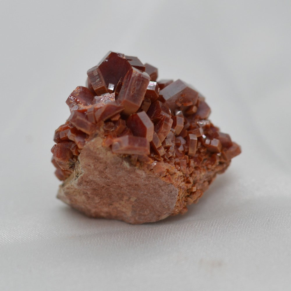 Cristaux de vanadinite sur gangue de 31g