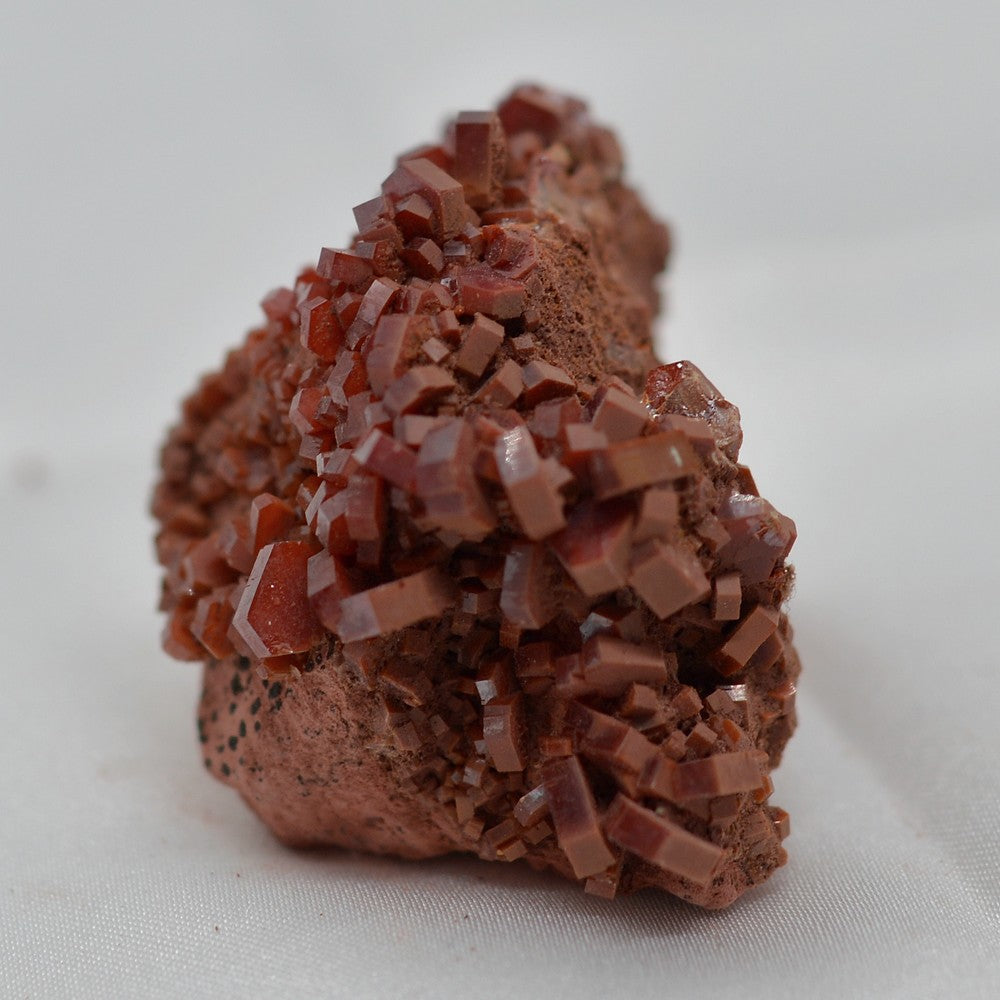 cristaux de vanadinite sur matrice 48g