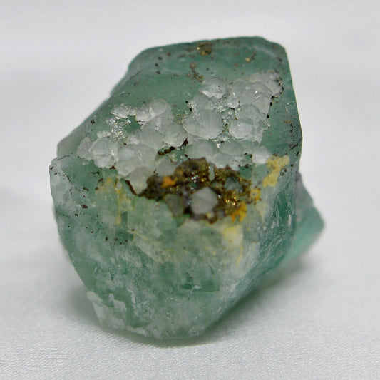 Cristaux de quartz et pyrite sur fluorite vert d'eau 41g d'El Hammam au Maroc