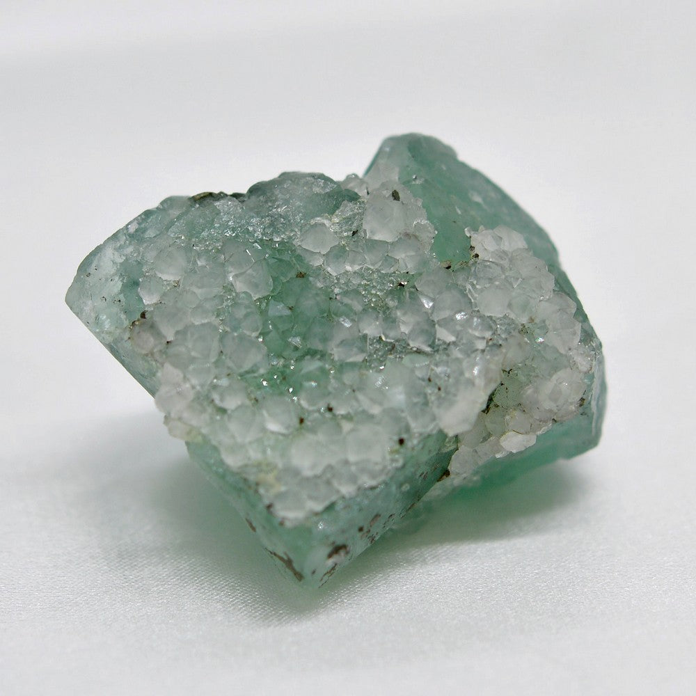Fluorite vert d'eau avec quartz et pyrite 47g d'El Hammam au Maroc 