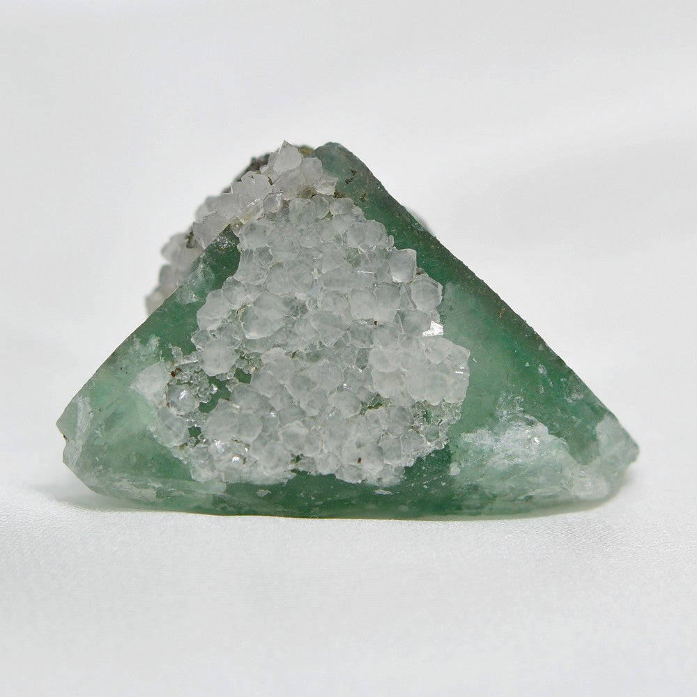 Fluorite vert d'eau accompagné de quartz scintillant de 58g d'El Hammam au Maroc