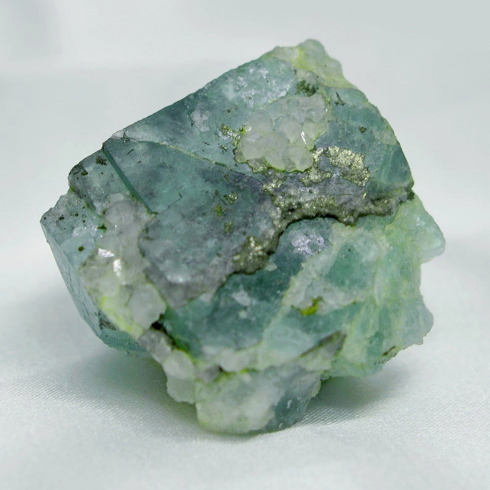 Fluorine vert d'eau avec quartz et pyrite 53g d'El Hammam au Maroc 