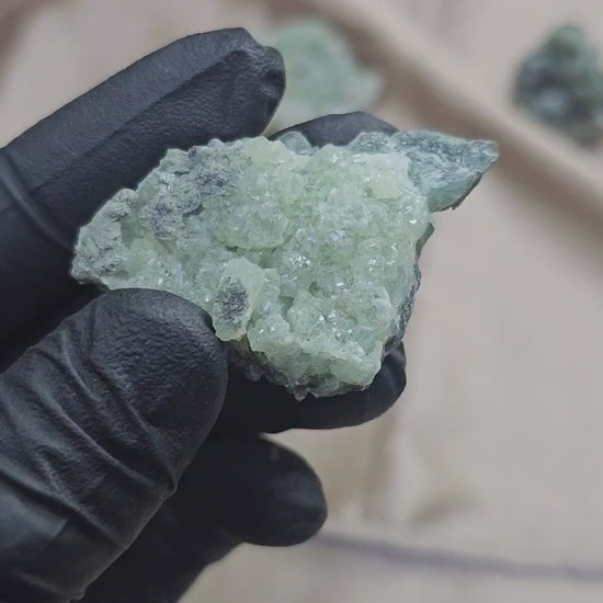 Prehnite claire de 28g marocaine - Vue à 360° et du dessus