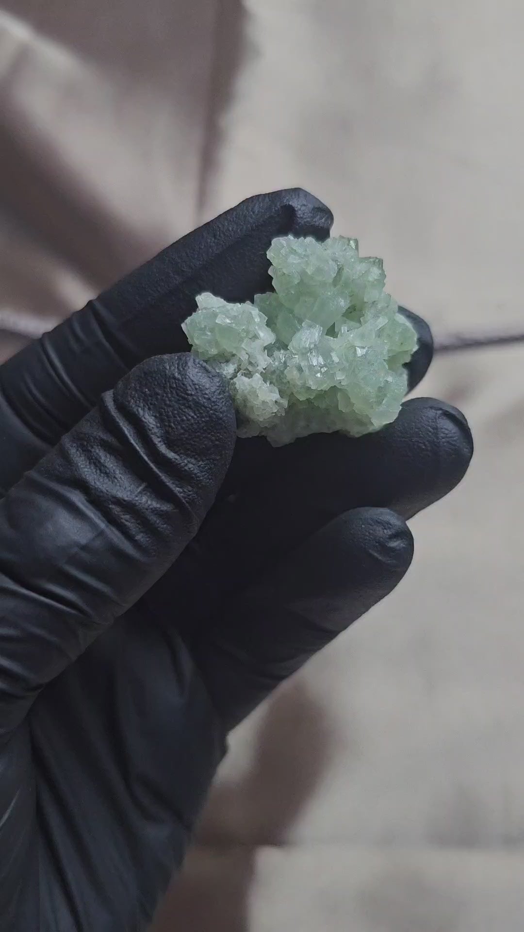 Prehnite verte claire de Boulemane au Maroc de 25g