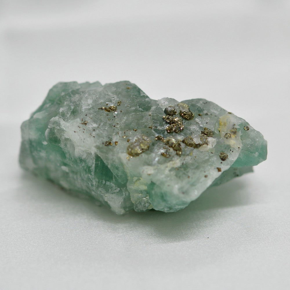 Pyrite et quartz sur fluorine vert d'eau marocaine de 90g de la mine d'El Hammam
