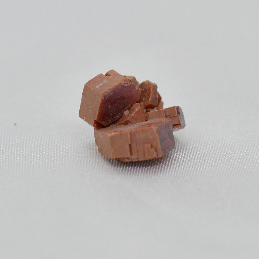 Vanadinite à cristaux hexagonaux 6g
