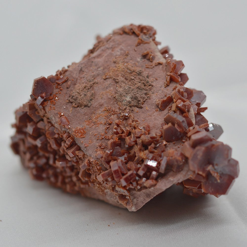 Vanadinite cristallisée rouge du Maroc de 8cm