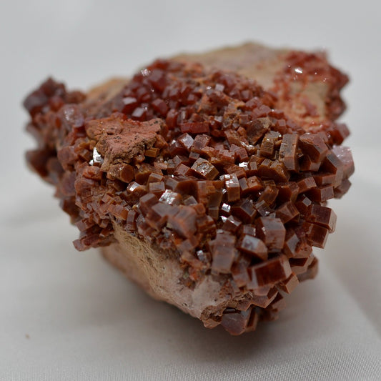 Vanadinite rouge 118g du Maroc