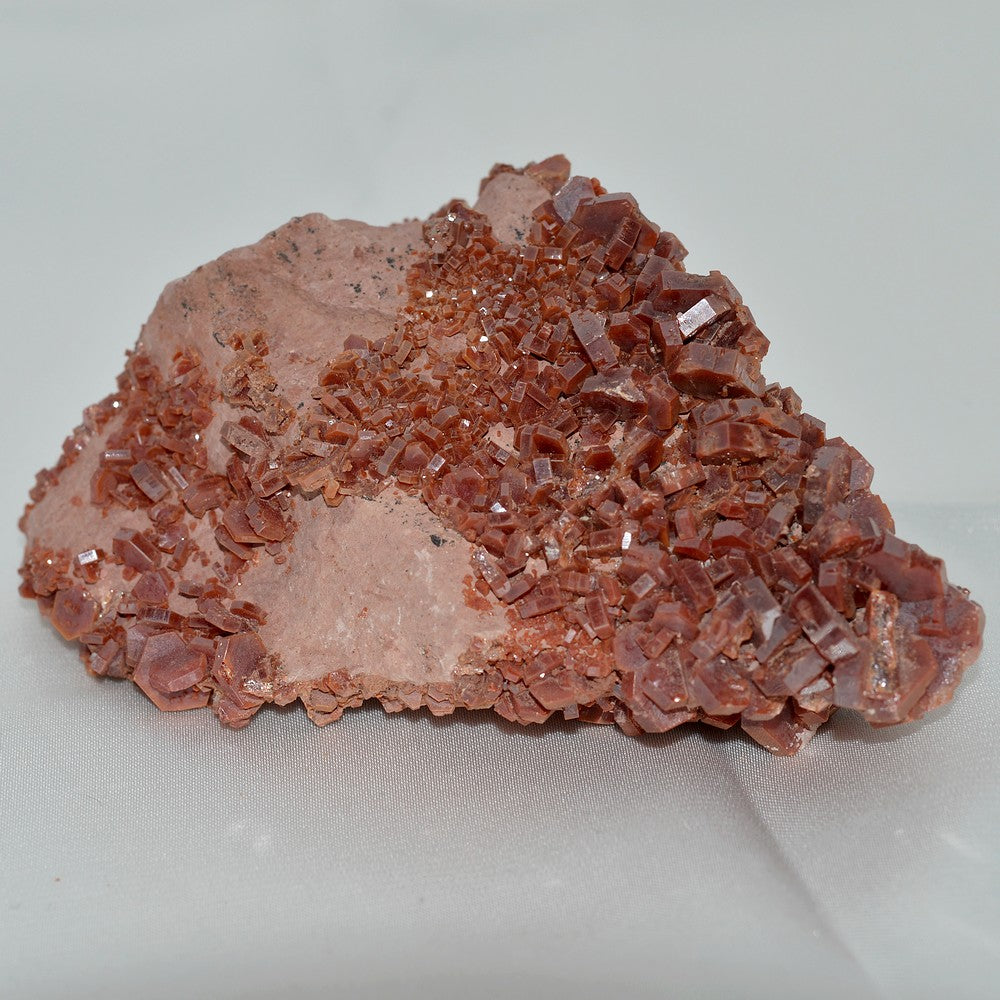 Vanadinite rouge de 230g du Maroc